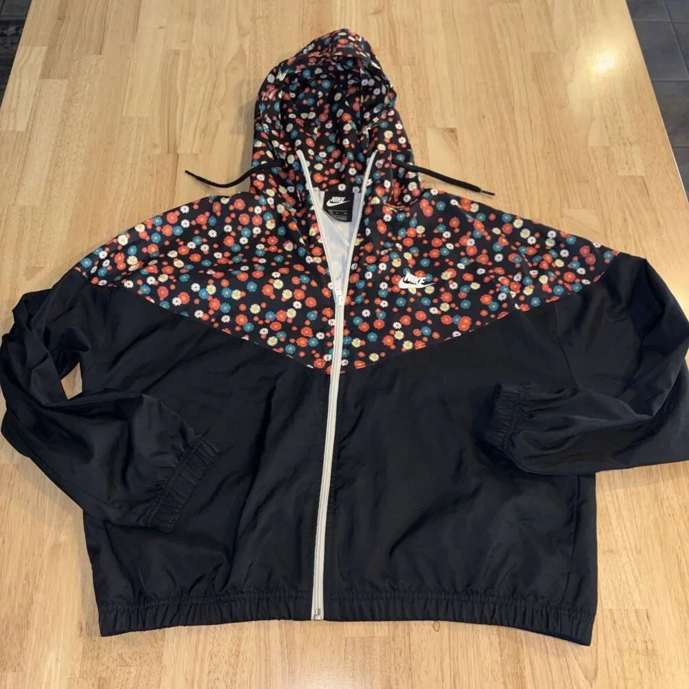 Nike Jacket Womens Small Floral Lightweight Zip Windbreaker Sportswear Heritage